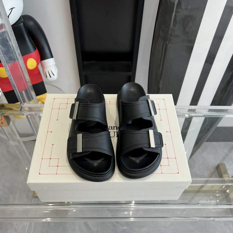 Picture of Alexander McQueen Shoes _SKUAlexanderMcQueensz35-40hnw0424472